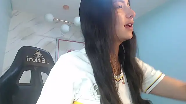 Snapshot of victoria_hernandez_t_ chatting on July 3, 2026, 1:06 pm victoria hernandez t online show from July 3, 2026, 1:06 pm
