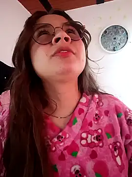 Isa Acosta online show from April 29, 2026, 7:20 pm