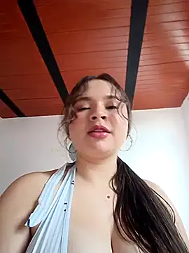 Snapshot of Isa_Acosta chatting on May 6, 2026, 8:25 pm Isa Acosta online show from May 6, 2026, 8:25 pm