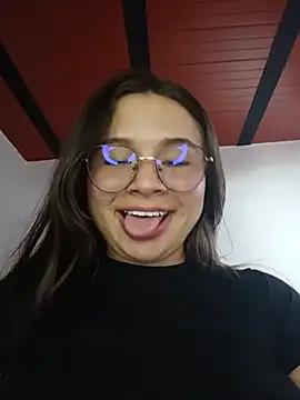 Snapshot of Isa_Acosta chatting on May 15, 2026, 10:17 pm Isa Acosta online show from May 15, 2026, 10:17 pm