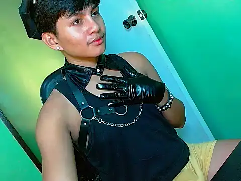 Snapshot of Alexx_143 chatting on July 18, 2026, 12:09 pm Alexx 143 online show from July 18, 2026, 12:09 pm