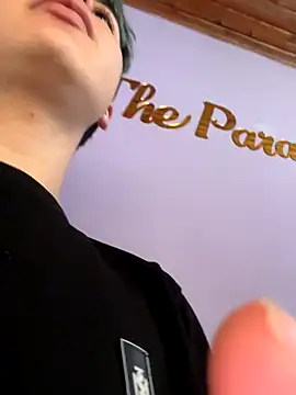 AlexanderCollman online show from November 10, 2025, 12:04 pm