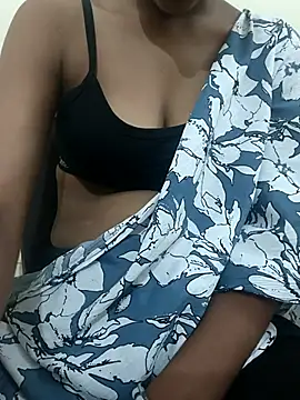 Snapshot of Alia-00 chatting on October 3, 2025, 4:31 am Alia-00 online show from October 3, 2025, 4:31 am