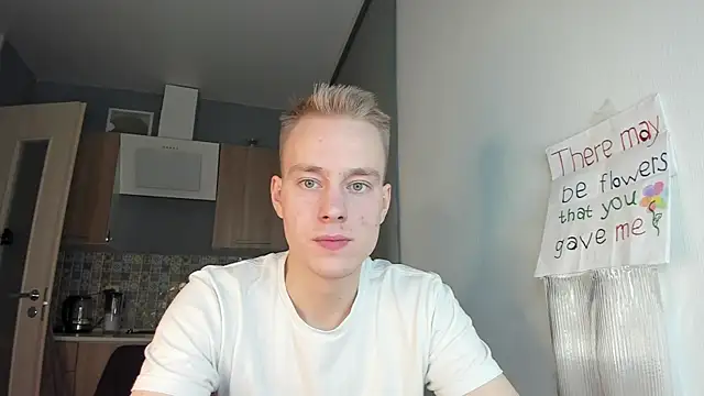 Snapshot of Kevin_Young_Cat chatting on November 2, 2025, 1:35 pm Kevin Young Cat online show from November 2, 2025, 1:35 pm