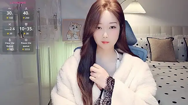 Xiaotantan-99 online show from March 19, 2026, 7:18 pm