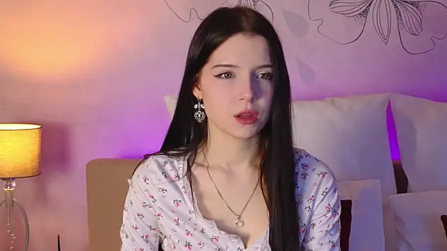 Angel  Rosse online show from April 23, 2026, 4:09 pm