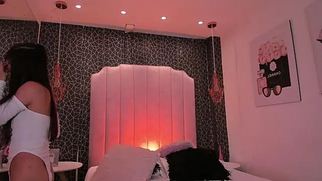 Snapshot of TifannyWolf_ chatting on September 9, 2025, 6:24 am TifannyWolf online show from September 9, 2025, 6:24 am