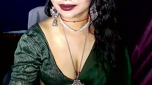QUEEN SAKHI- online show from July 1, 2026, 4:40 pm