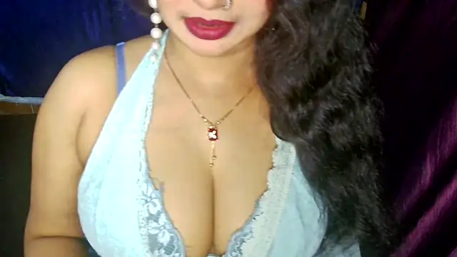 QUEEN SAKHI- online show from July 27, 2026, 4:19 am