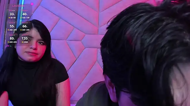 Snapshot of EmilyANDrew_ chatting on November 8, 2025, 5:18 am EmilyANDrew online show from November 8, 2025, 5:18 am