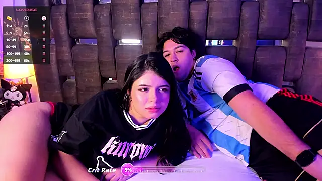 Snapshot of EmilyANDrew_ chatting on November 30, 2025, 5:44 am EmilyANDrew online show from November 30, 2025, 5:44 am