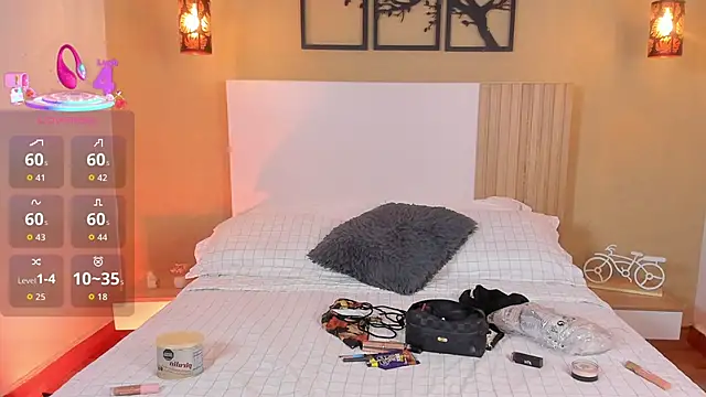 Camila Bustamante online show from September 19, 2025, 4:07 pm