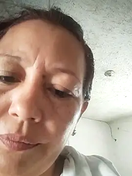 marinita13 online show from September 19, 2025, 2:40 pm