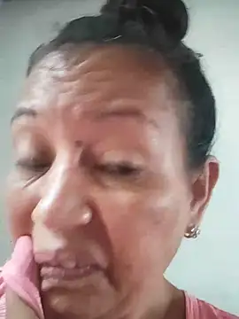 marinita13 online show from October 11, 2025, 2:15 pm