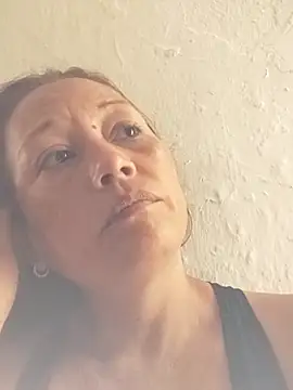 marinita13 online show from January 6, 2026, 3:05 pm