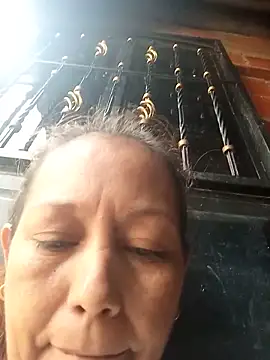 marinita13 online show from June 16, 2026, 6:54 pm