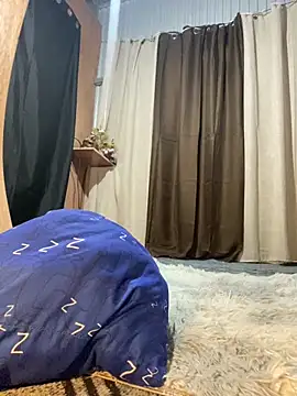 slut clio online show from April 25, 2026, 2:03 pm