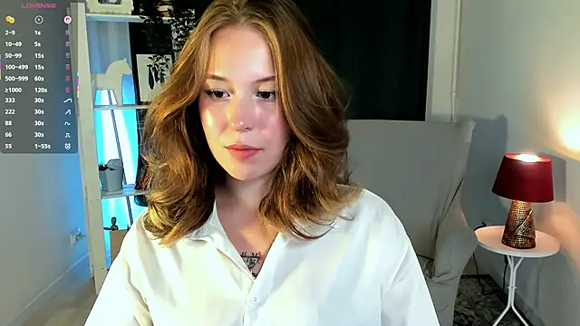 LanaRoselle online show from July 18, 2026, 9:18 pm
