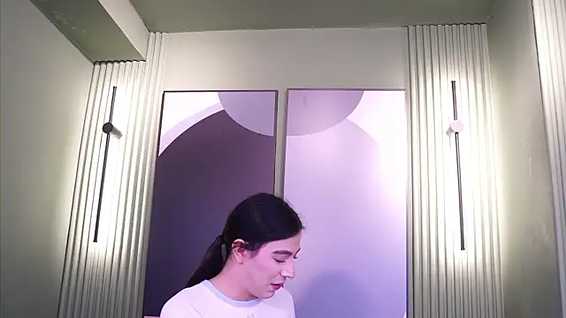 Ariaa Isabell online show from July 11, 2026, 1:14 pm