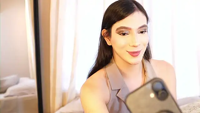 Ariaa Isabell online show from July 27, 2026, 6:37 pm