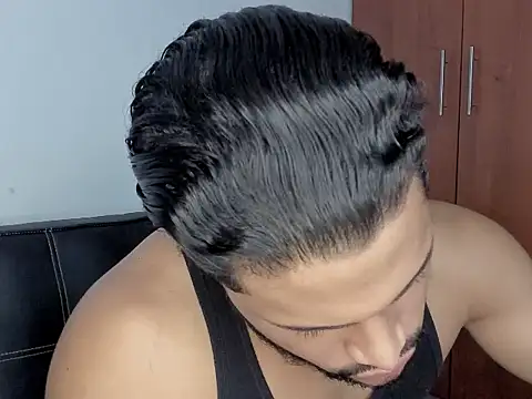 Pier Simons online show from September 26, 2025, 5:44 am