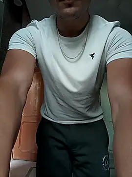 Snapshot of yourcrush0123 chatting on December 18, 2025, 11:05 am yourcrush0123 online show from December 18, 2025, 11:05 am