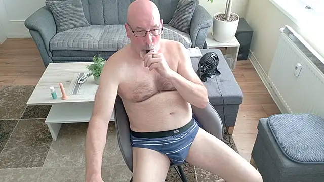 Snapshot of thoralf58 chatting on August 2, 2026, 4:49 pm thoralf58 online show from August 2, 2026, 4:49 pm