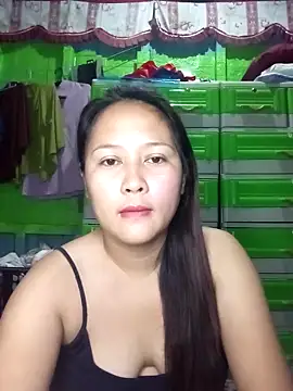 Snapshot of pretty_me092121 chatting on December 17, 2025, 4:46 pm pretty me092121 online show from December 17, 2025, 4:46 pm