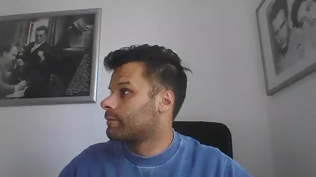 Snapshot of FROCETTO93 chatting on October 8, 2025, 12:03 pm FROCETTO93 online show from October 8, 2025, 12:03 pm