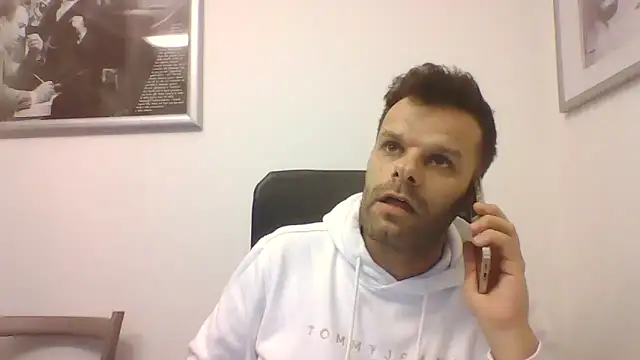 Snapshot of FROCETTO93 chatting on December 3, 2025, 4:05 pm FROCETTO93 online show from December 3, 2025, 4:05 pm