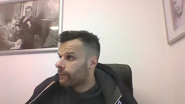 Snapshot of FROCETTO93 chatting on February 12, 2026, 12:44 pm FROCETTO93 online show from February 12, 2026, 12:44 pm