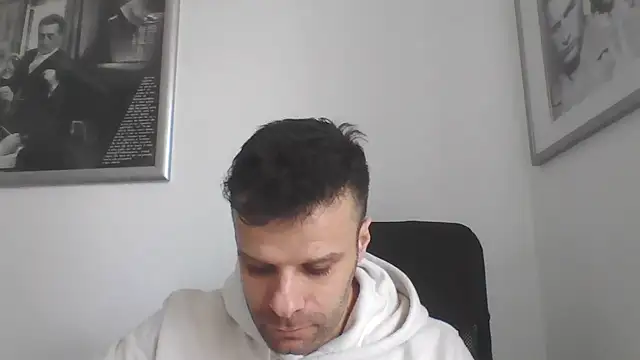 Snapshot of FROCETTO93 chatting on February 16, 2026, 12:34 pm FROCETTO93 online show from February 16, 2026, 12:34 pm