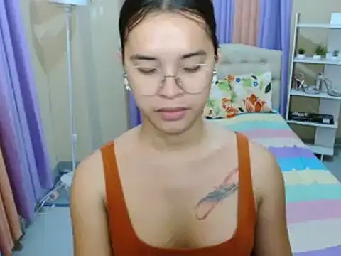 SeductiveAppleTS online show from July 6, 2026, 4:53 pm