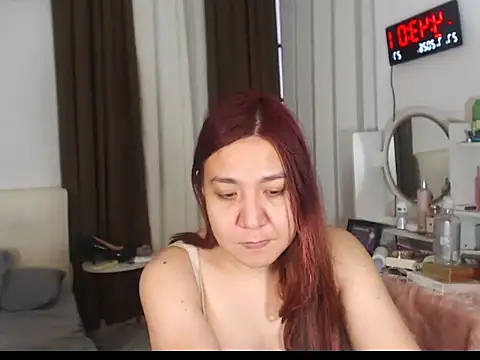 Snapshot of stellahugeX chatting on July 27, 2026, 8:43 am stellahugeX online show from July 27, 2026, 8:43 am