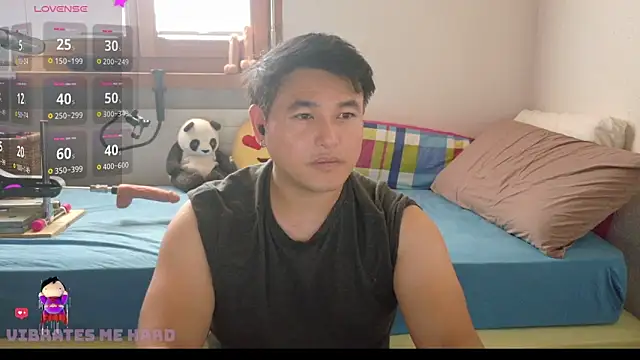 Snapshot of AsianBoy_WhiteDaddy chatting on September 20, 2025, 1:56 pm AsianBoy WhiteDaddy online show from September 20, 2025, 1:56 pm