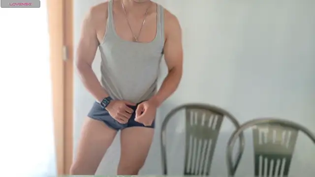 Snapshot of AsianBoy_WhiteDaddy chatting on June 18, 2026, 4:46 am AsianBoy WhiteDaddy online show from June 18, 2026, 4:46 am
