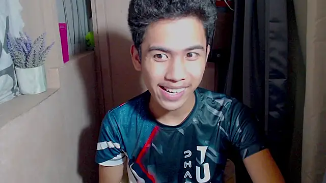 Demure Asian143 online show from May 3, 2026, 9:59 am