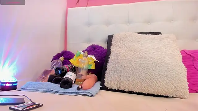 Snapshot of Willow_Wright chatting on September 30, 2025, 1:38 pm Willow Wright online show from September 30, 2025, 1:38 pm