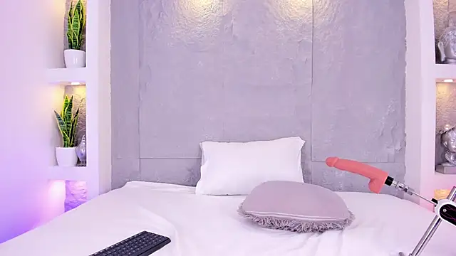 LovelyEyesx online show from April 25, 2026, 5:10 pm