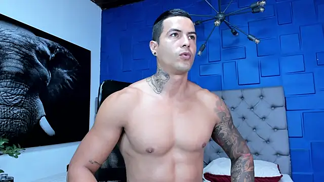 andres-clark92 online show from April 26, 2026, 3:32 pm