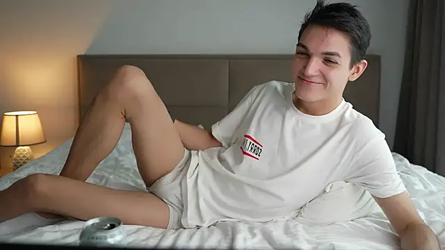 Snapshot of MattyandAiden chatting on July 27, 2026, 10:33 am MattyandAiden online show from July 27, 2026, 10:33 am
