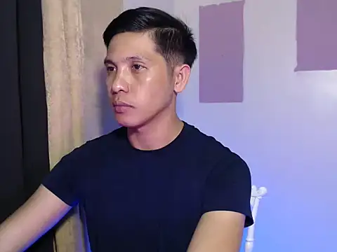 Snapshot of darryl_hugecok chatting on June 24, 2026, 8:30 pm darryl hugecok online show from June 24, 2026, 8:30 pm