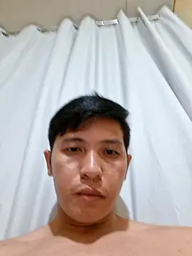 Snapshot of darryl_hugecok chatting on July 28, 2026, 3:21 pm darryl hugecok online show from July 28, 2026, 3:21 pm