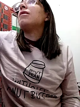 Snapshot of Miranda_sexlove_ chatting on October 21, 2025, 3:24 pm Miranda sexlove online show from October 21, 2025, 3:24 pm