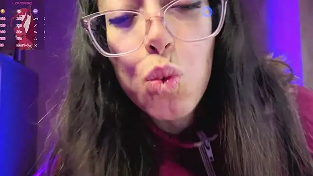 Miranda sexlove  online show from July 3, 2026, 5:25 am