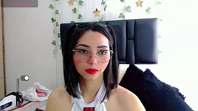 Snapshot of sara_arias00 chatting on October 3, 2025, 3:20 pm sara arias00 online show from October 3, 2025, 3:20 pm