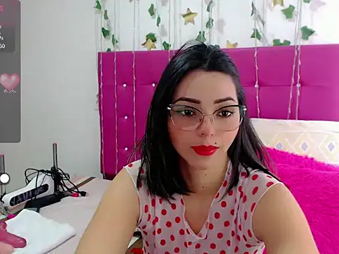 Snapshot of sara_arias00 chatting on October 13, 2025, 1:44 pm sara arias00 online show from October 13, 2025, 1:44 pm
