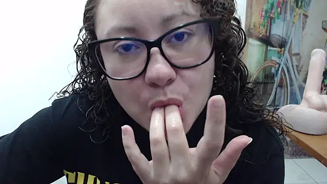 Snapshot of greeneyes_nurse chatting on November 18, 2025, 8:35 pm greeneyes nurse online show from November 18, 2025, 8:35 pm