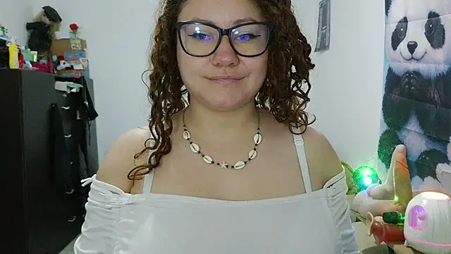 Snapshot of greeneyes_nurse chatting on June 12, 2026, 12:53 am greeneyes nurse online show from June 12, 2026, 12:53 am
