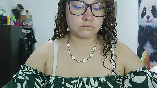 Snapshot of greeneyes_nurse chatting on June 24, 2026, 12:20 am greeneyes nurse online show from June 24, 2026, 12:20 am